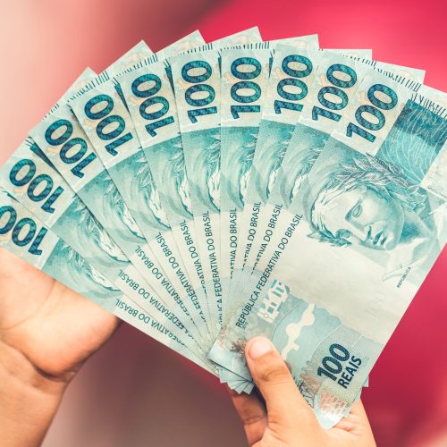 Como Chegar do R$0 aos R$10 Mil: Estratégias de Investimento e Economia